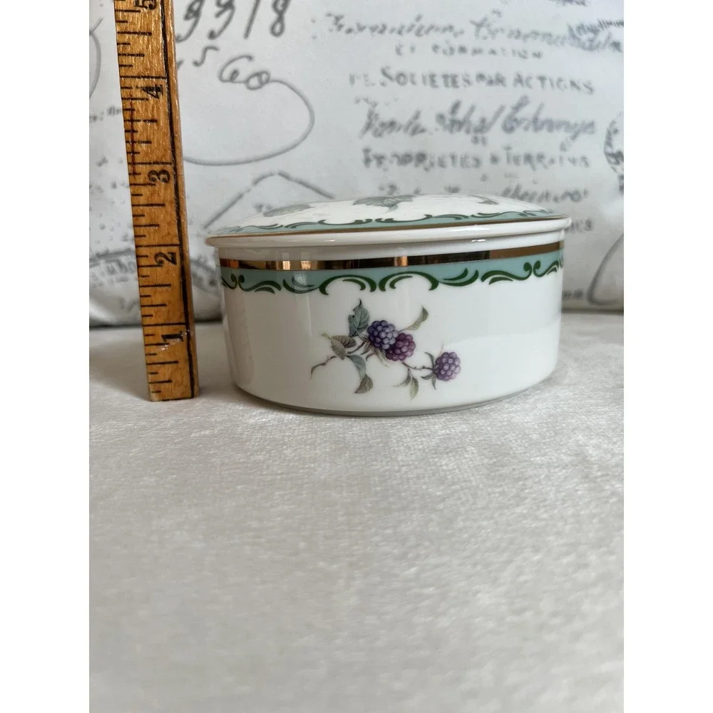 Vintage‎ Mikasa Fruit Bouquet Round Covered Candy Dish Porcelain Trinket Box